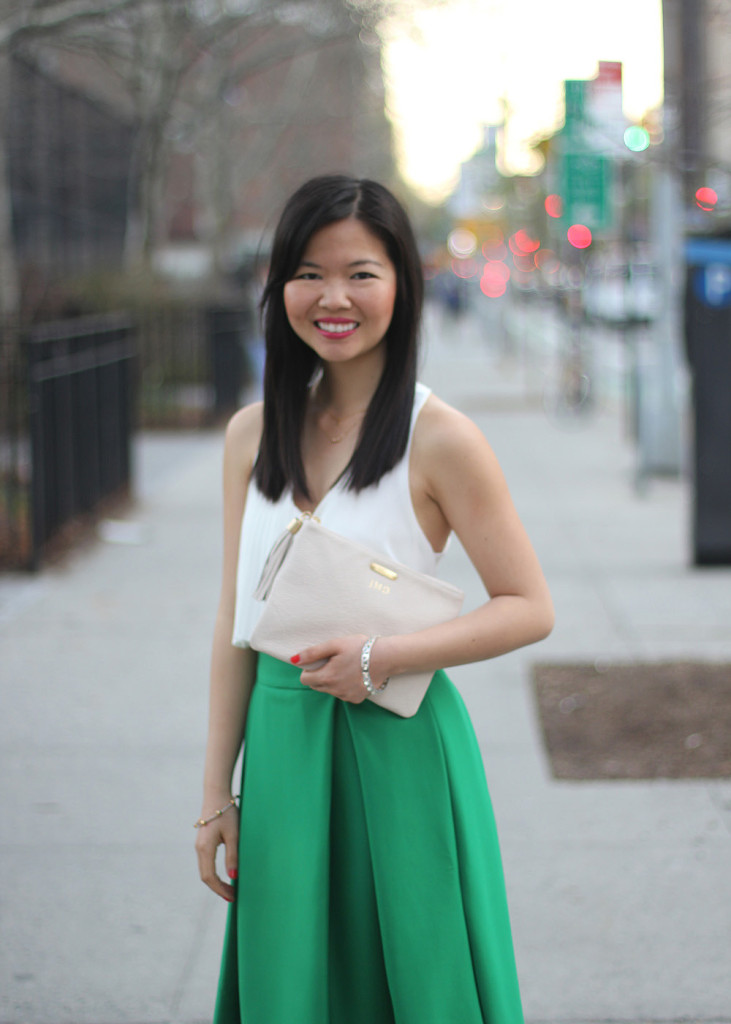 How to Wear Kelly Green