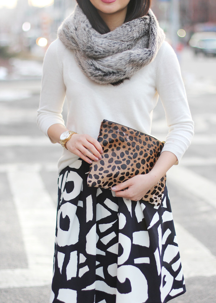 Skirt The Rules // Skirt The Rules // Navy & White Printed Skirt & Leopard Clutch