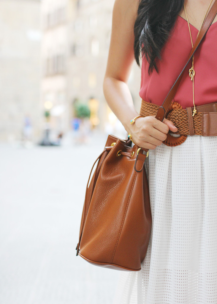 Skirt The Rules // Brown LEather Bucket Bag
