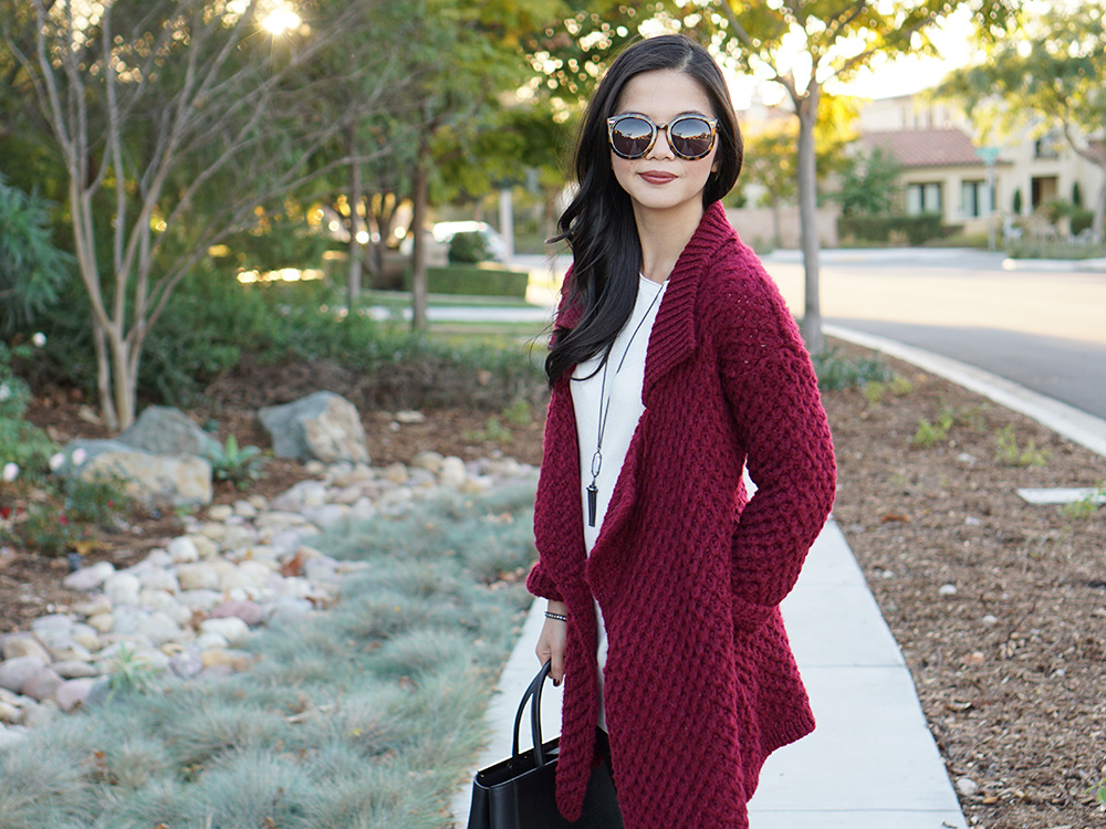 Skirt The Rules / Black & Burgundy Winter Outfit