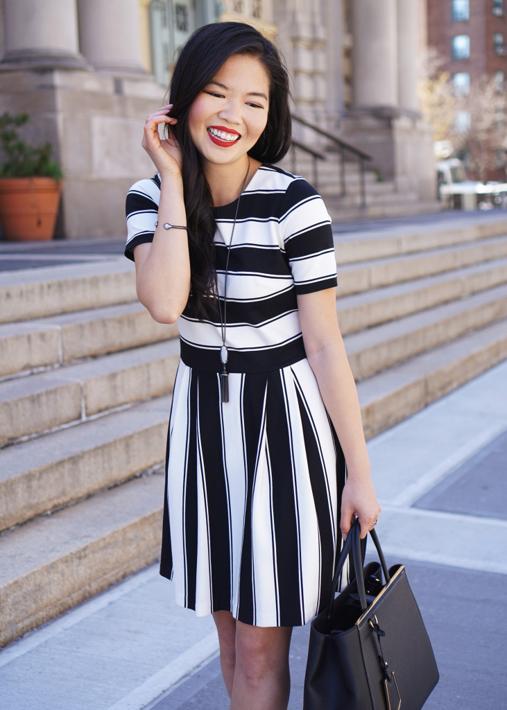 Skirt The Rules / Cute Black & White Striped Dress