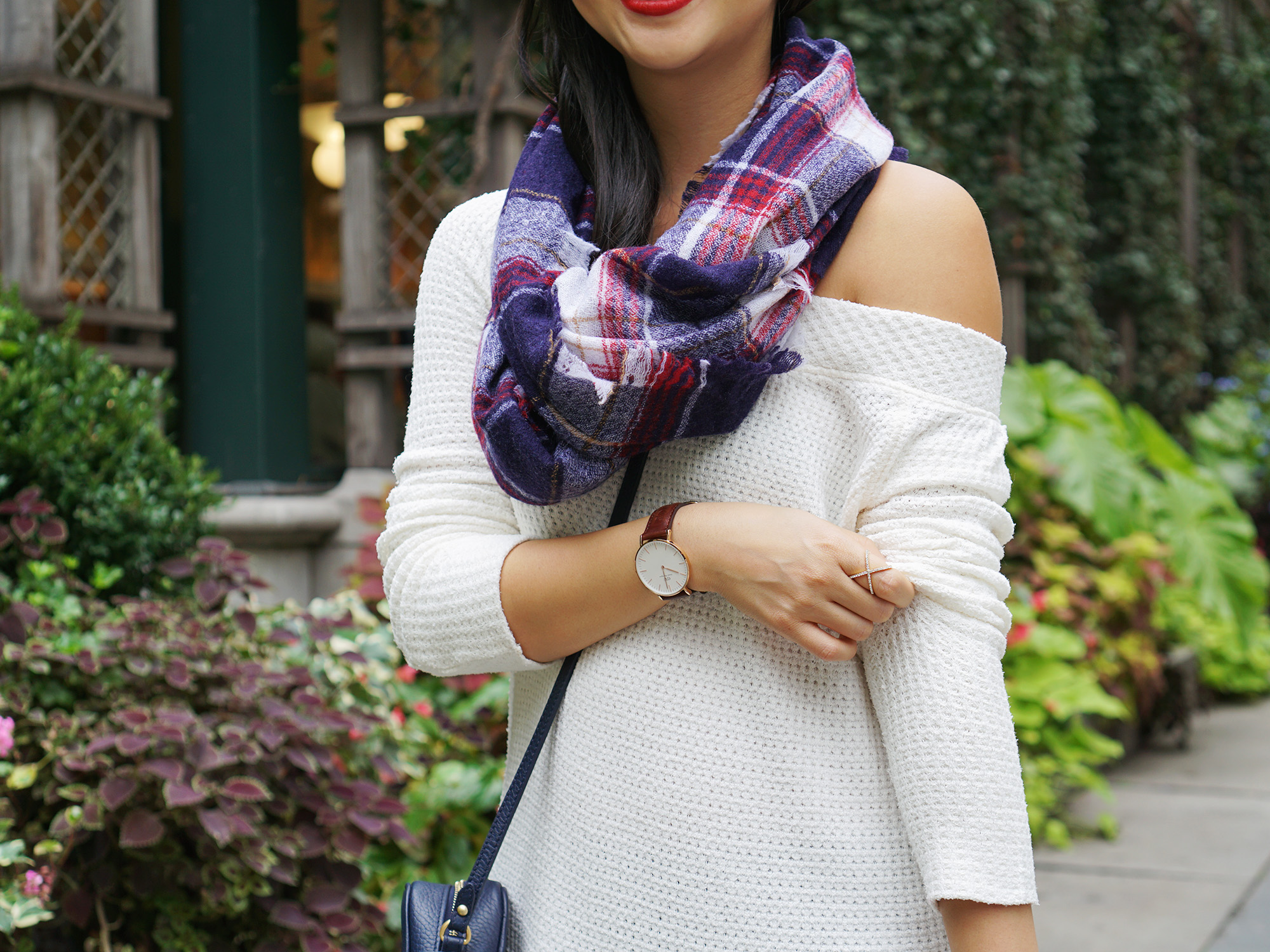 Skirt The Rules / Plaid Blanket Scarf