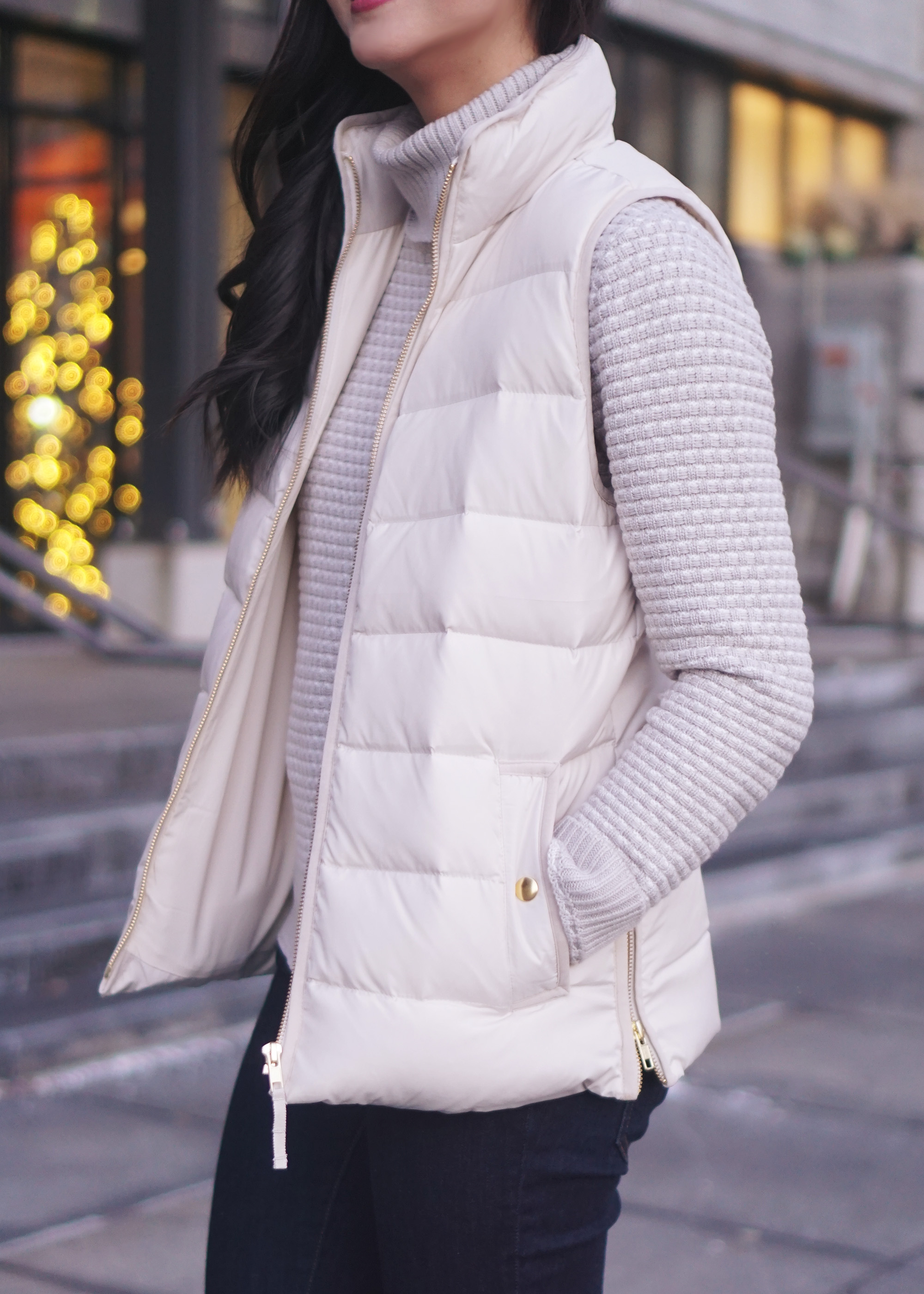 Winter Outfit Ideas / Grey Turtleneck & Cream Puffer Vest