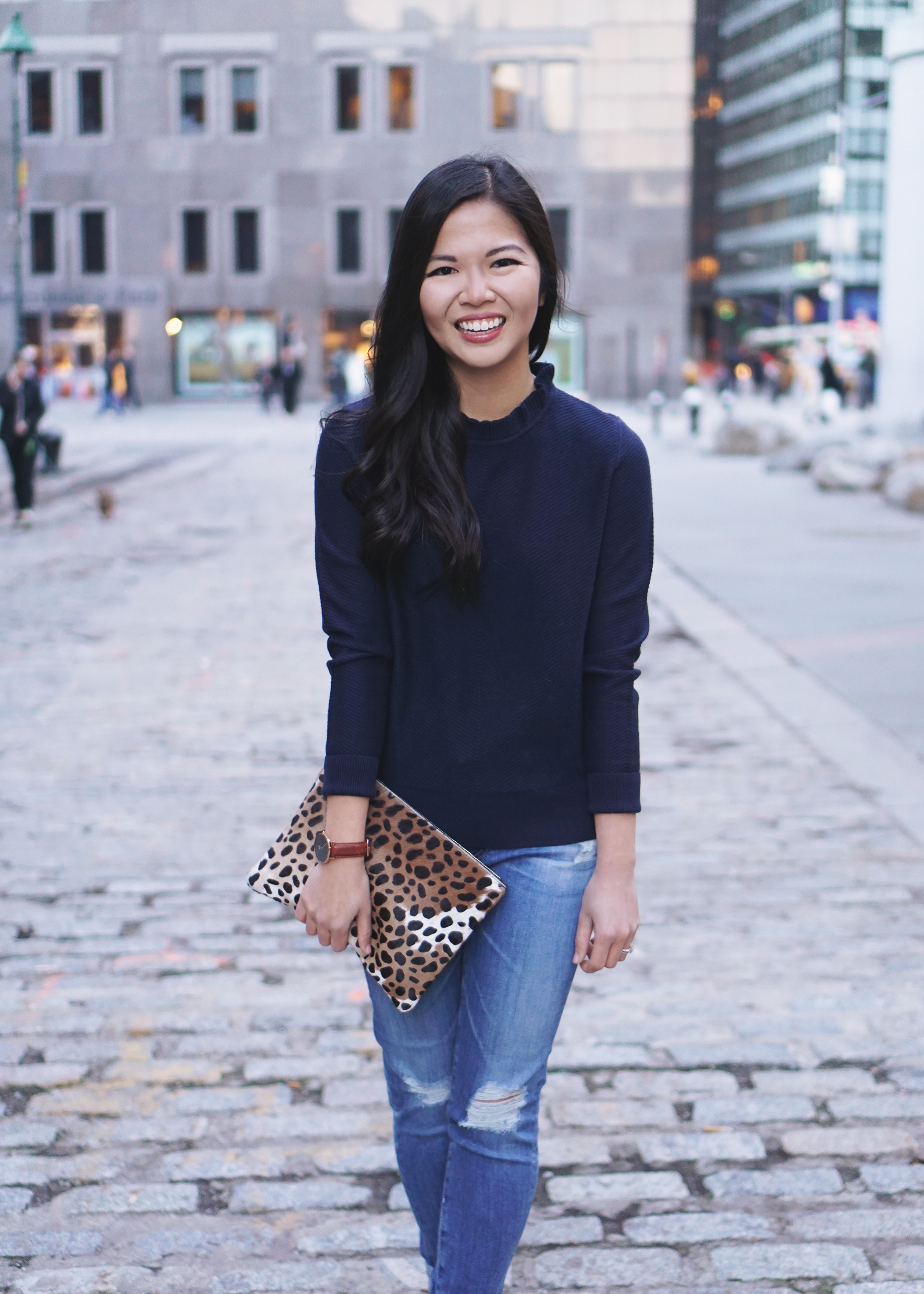 Spring Transition Outfit / Navy Sweater & Ripped Jeans