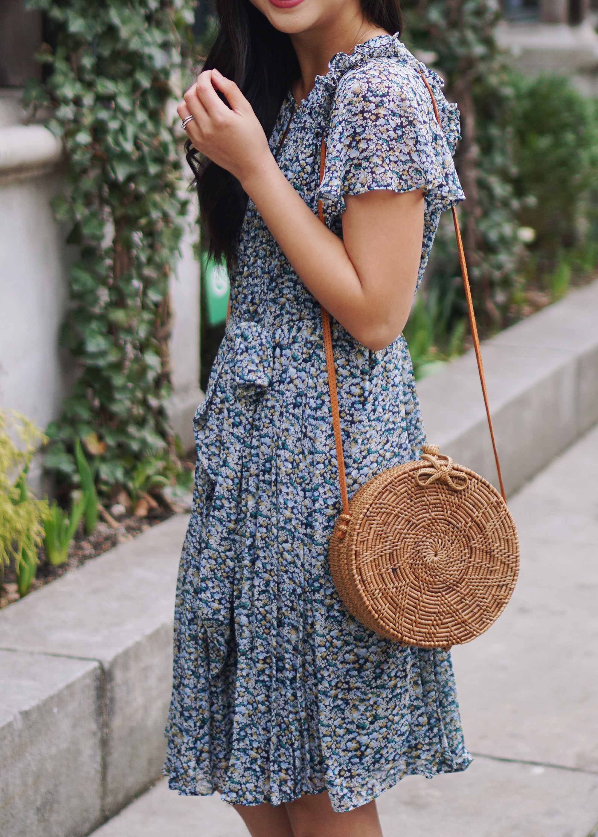 Spring Accessories / Straw Circle Bag