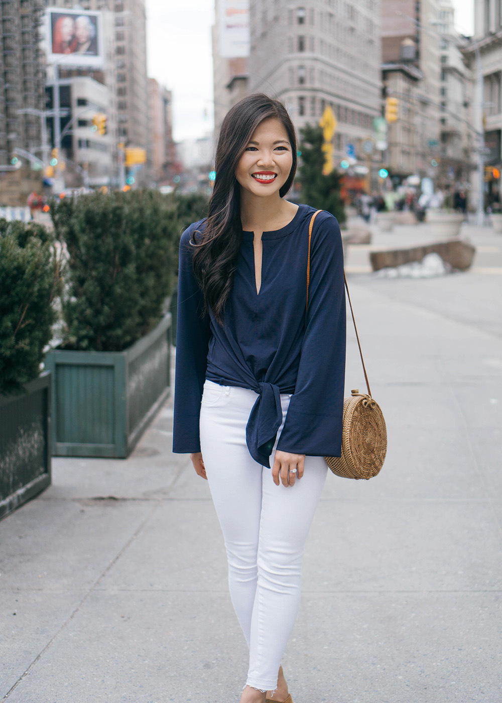 Spring Style Inspiration / Navy Bellsleeve Top & White Skinny Jeans