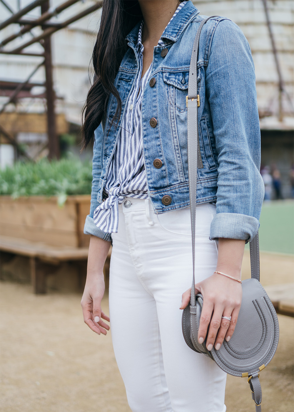 Casual Spring Outfit / Denim Jacket & White Skinny Jeans