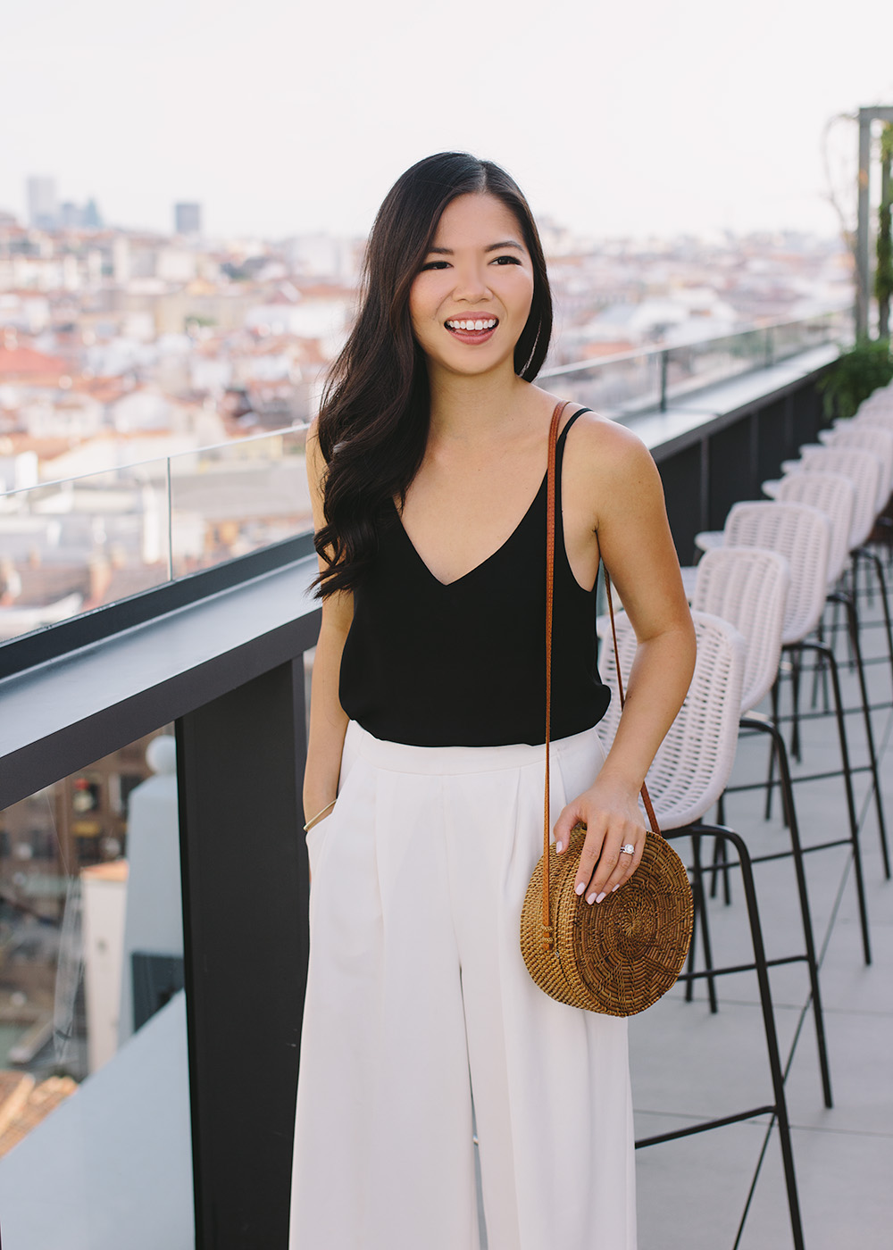 How to Wear Neutrals on Vacation / Black Camisole & White Culotte Pants