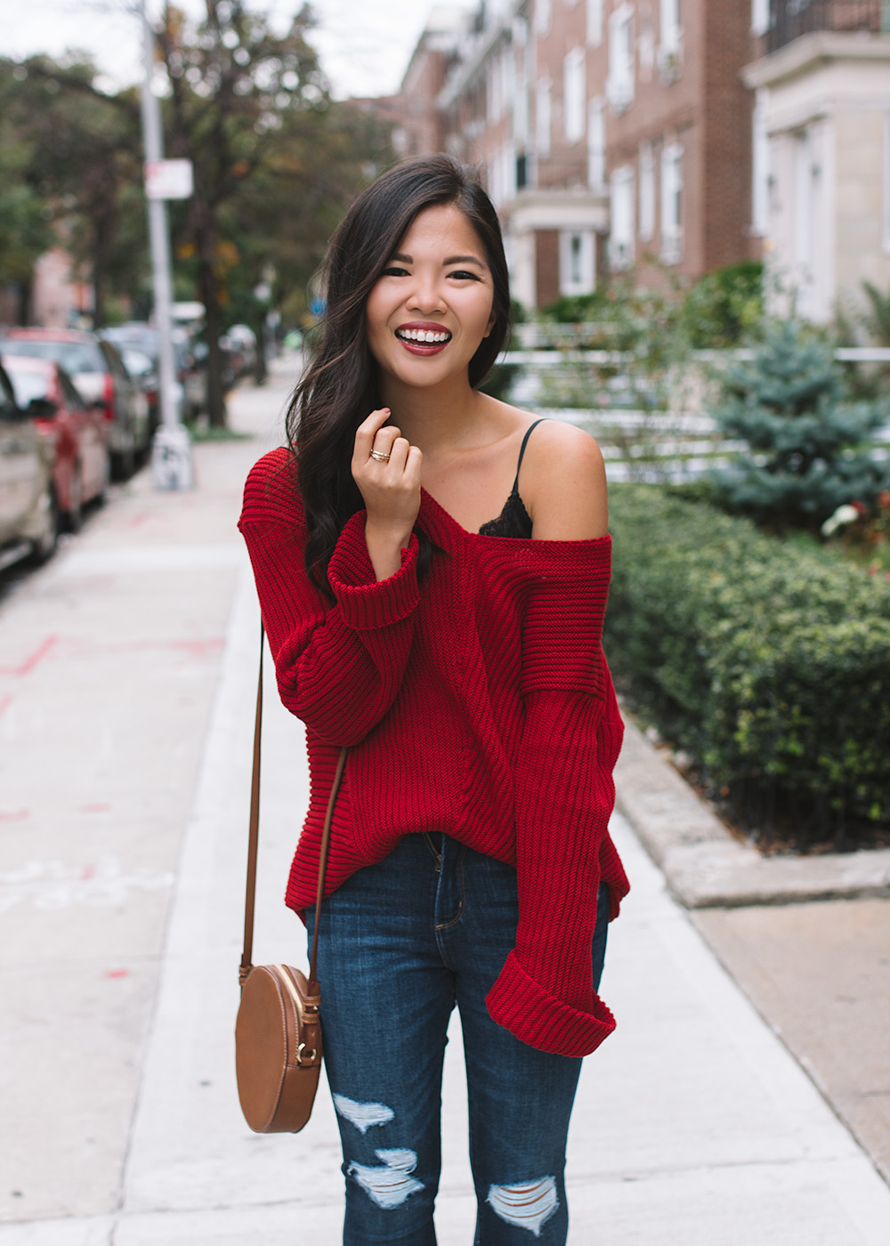 Fall Style / Slouchy Sweater & Ripped Jeans